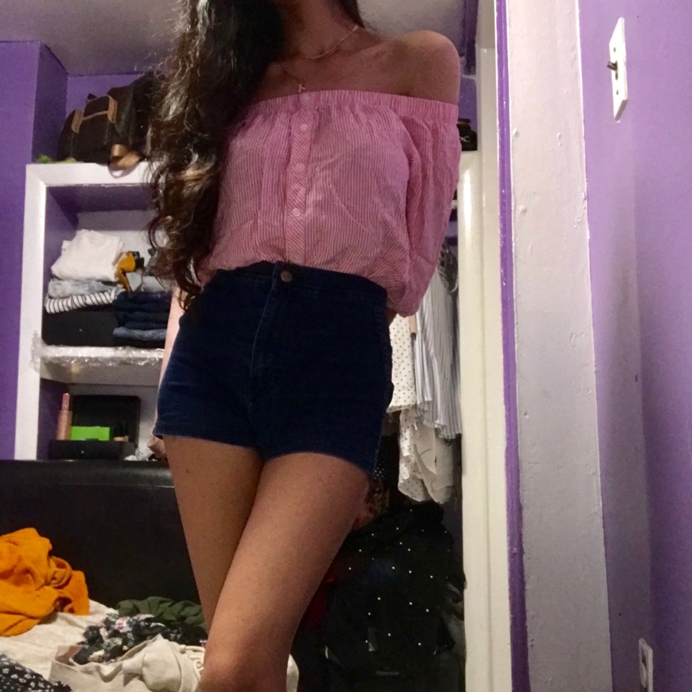 Shoulder off Pink crop top